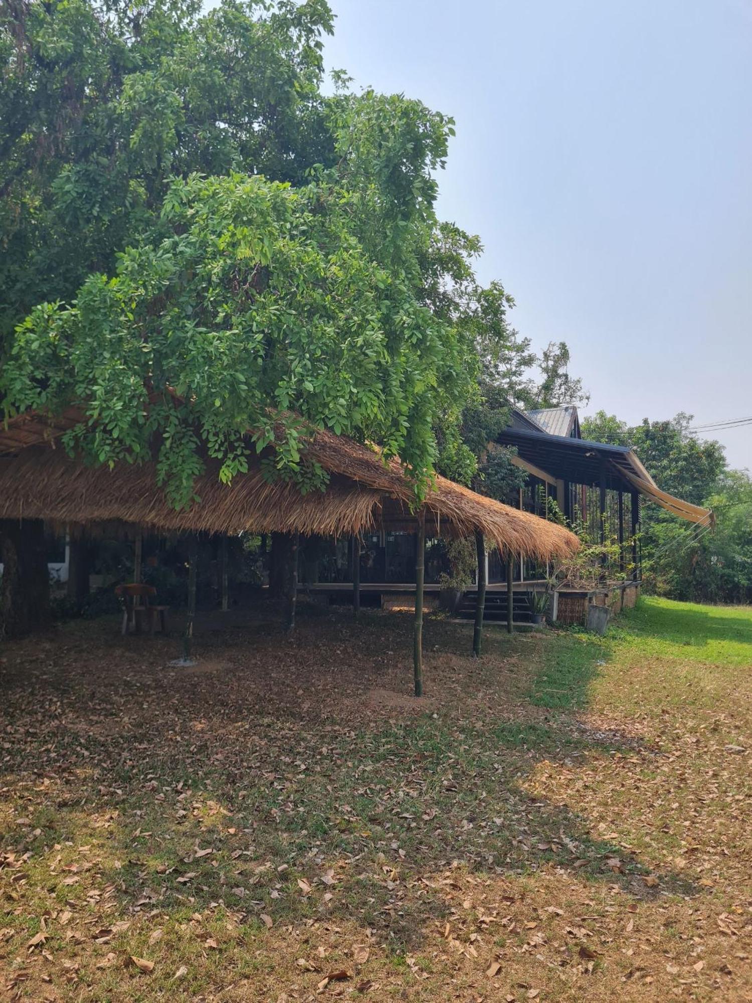 Bualinn Resort Nong Khai Esterno foto